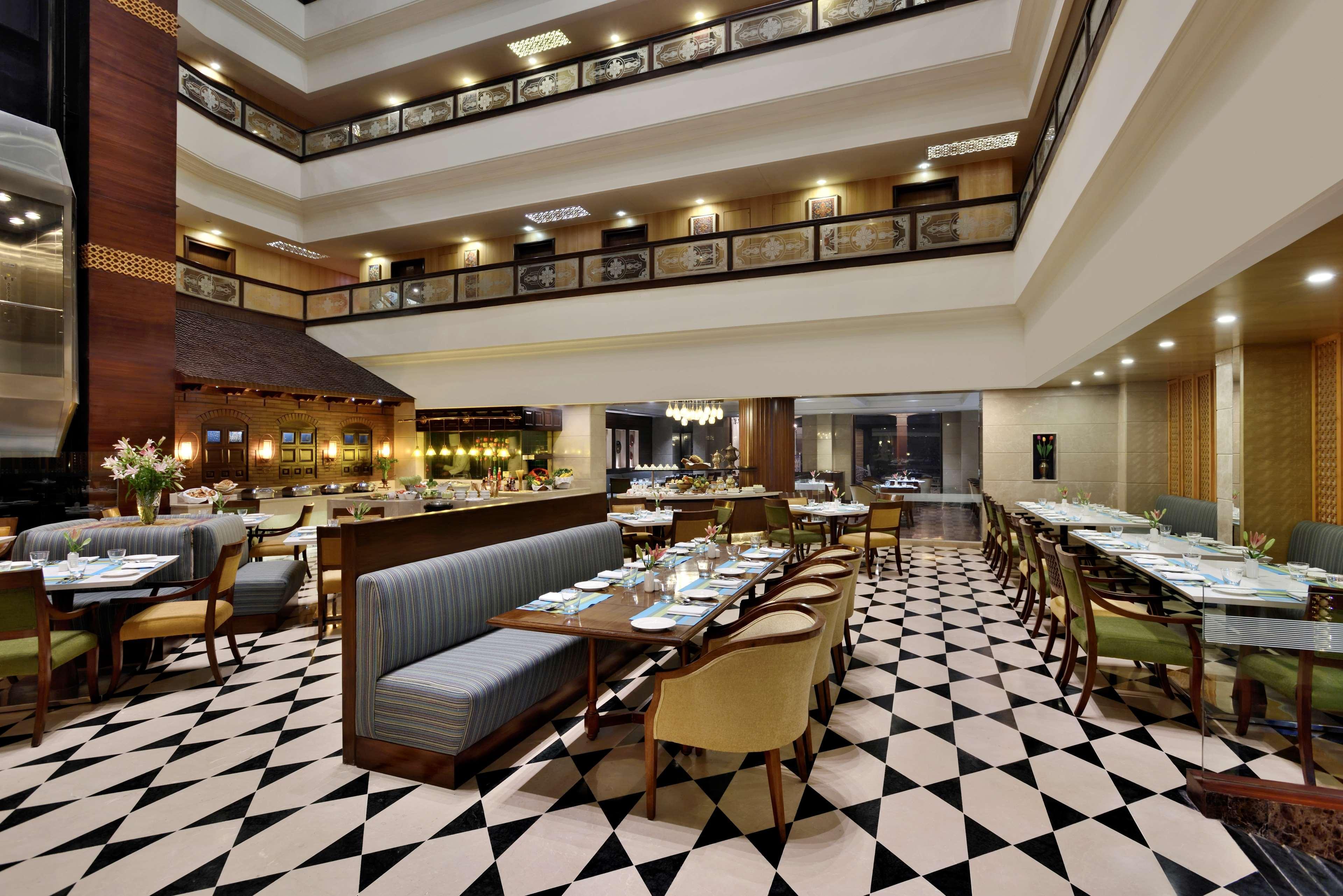 Radisson Srinagar Srīnagar Exterior foto