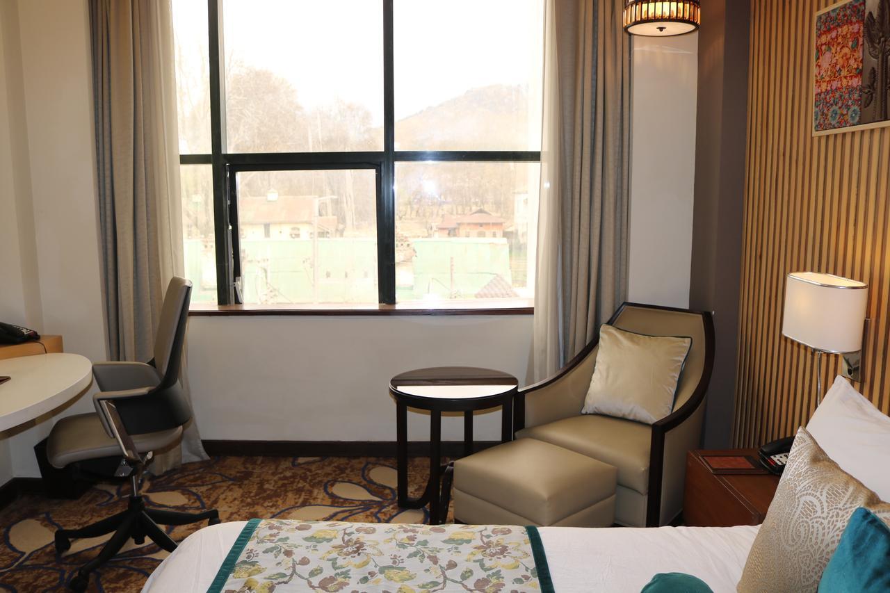 Radisson Srinagar Srīnagar Exterior foto