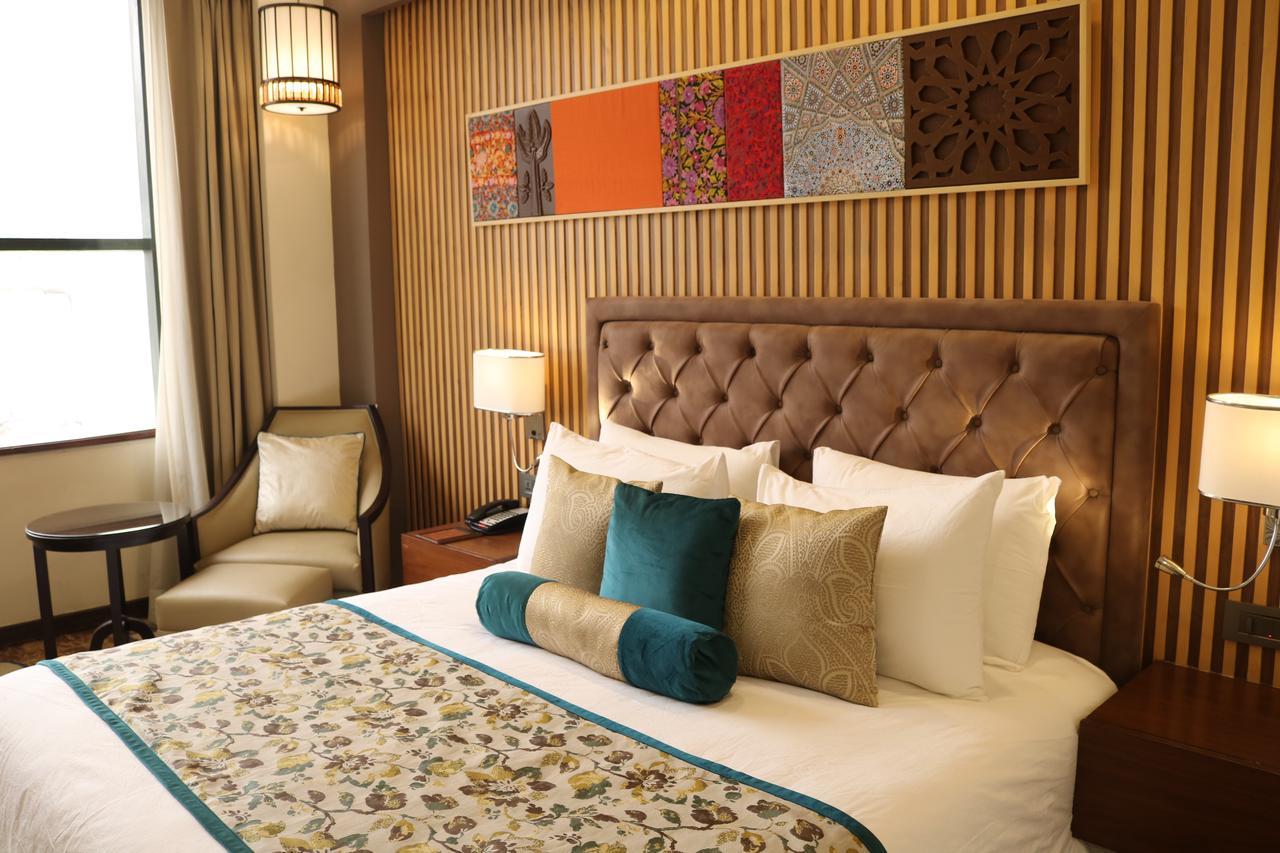 Radisson Srinagar Srīnagar Exterior foto