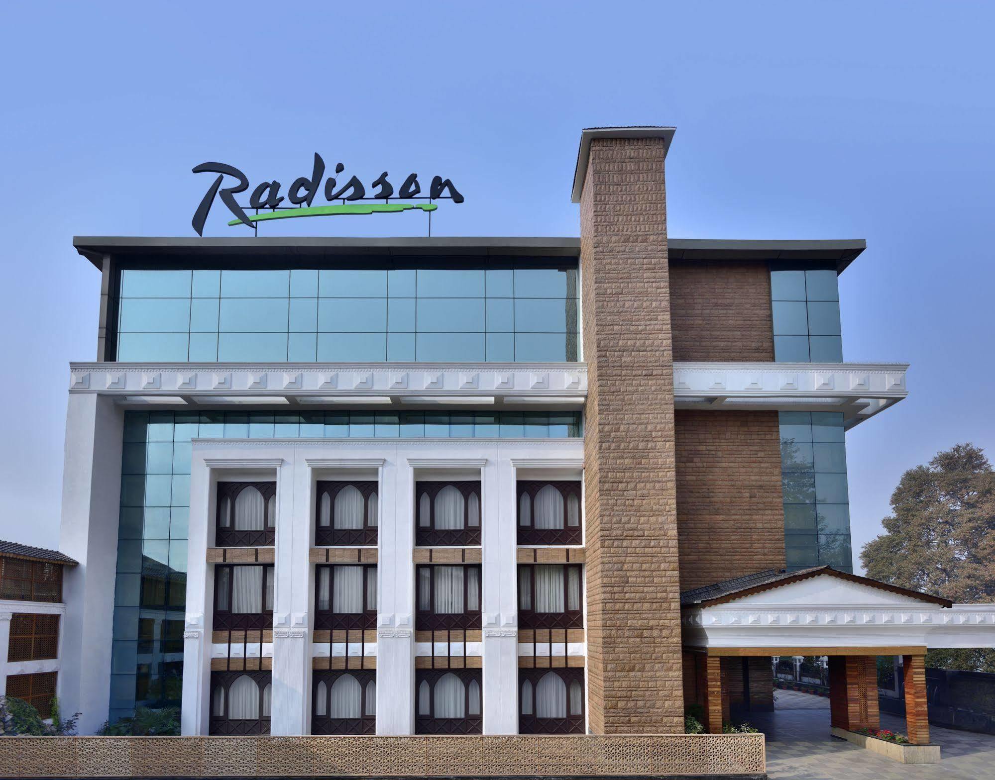 Radisson Srinagar Srīnagar Exterior foto
